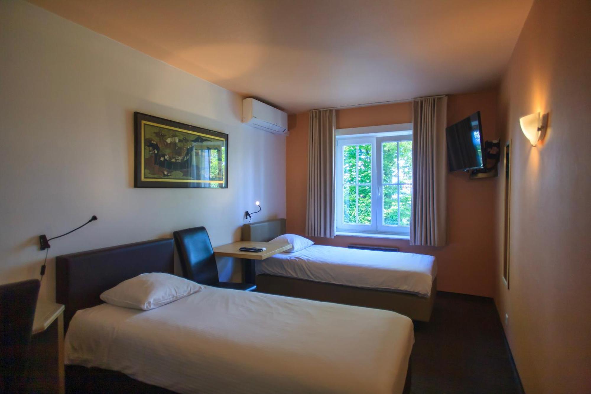St-Janshof Hotel Waregem Exterior foto